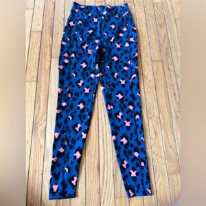 pop fit athletic leggings medium Blue Pink Animal Print Pockets Ankle Length